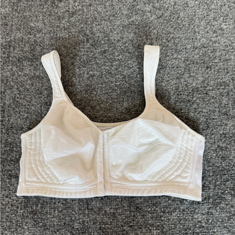 Playtex E525 Fittingly Fabulous Wirefree Full‎ Cover Bra 36D White